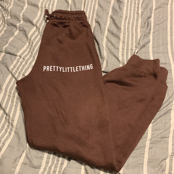 PRETTYLITTLETHING Recycled Chocolate Brown High Waisted Joggers - Picture 3 of 4